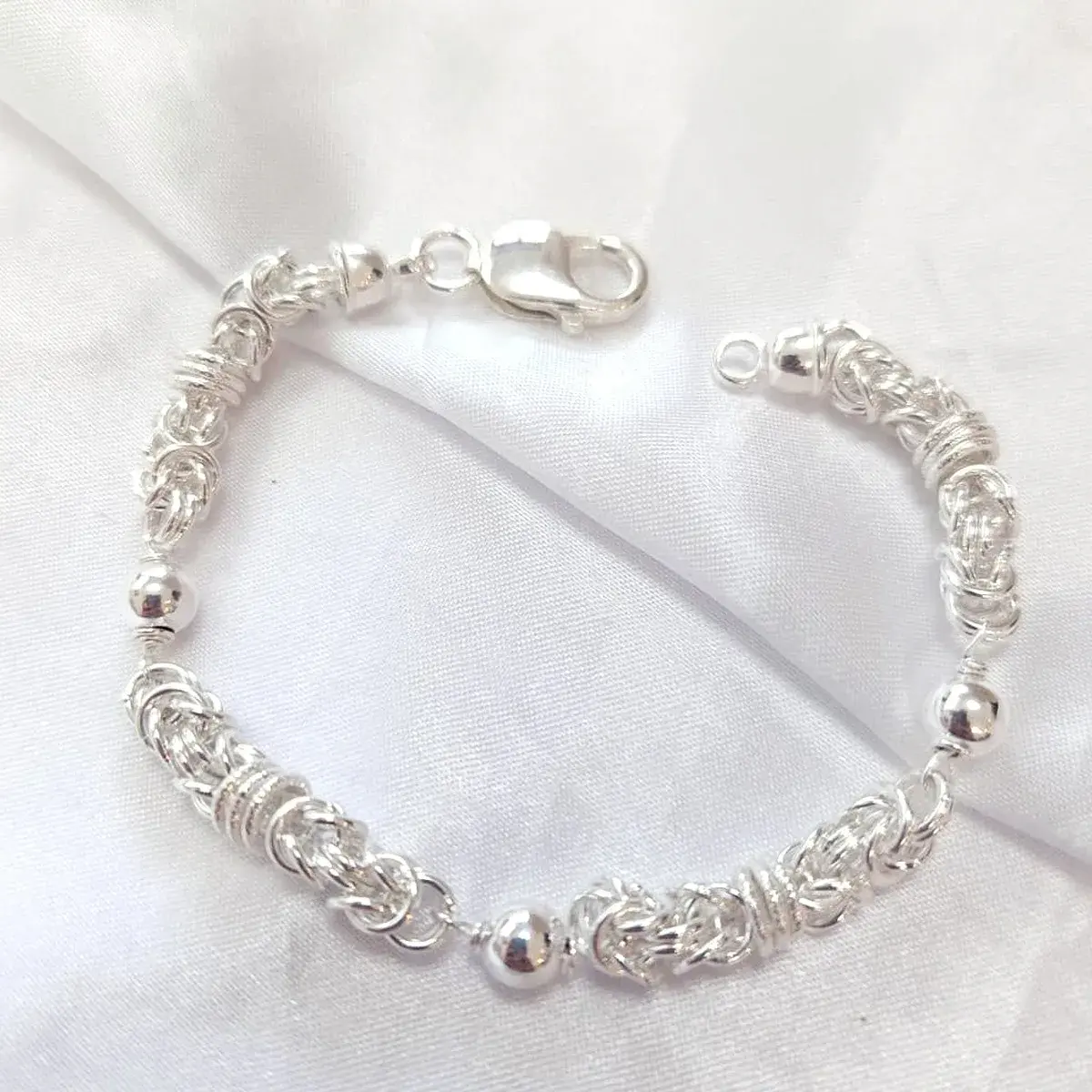 Byzantine Knot and Bead Bracelet